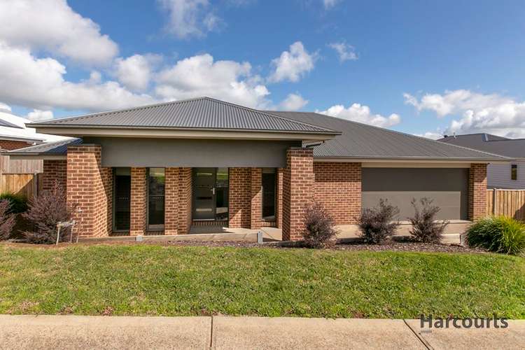 90 Jackson Drive, Drouin VIC 3818