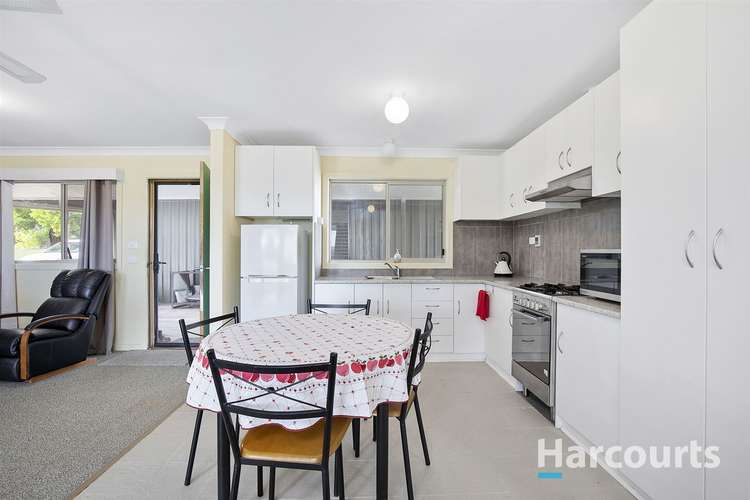 Fifth view of Homely house listing, 4 Springwood Close, Enfield VIC 3352
