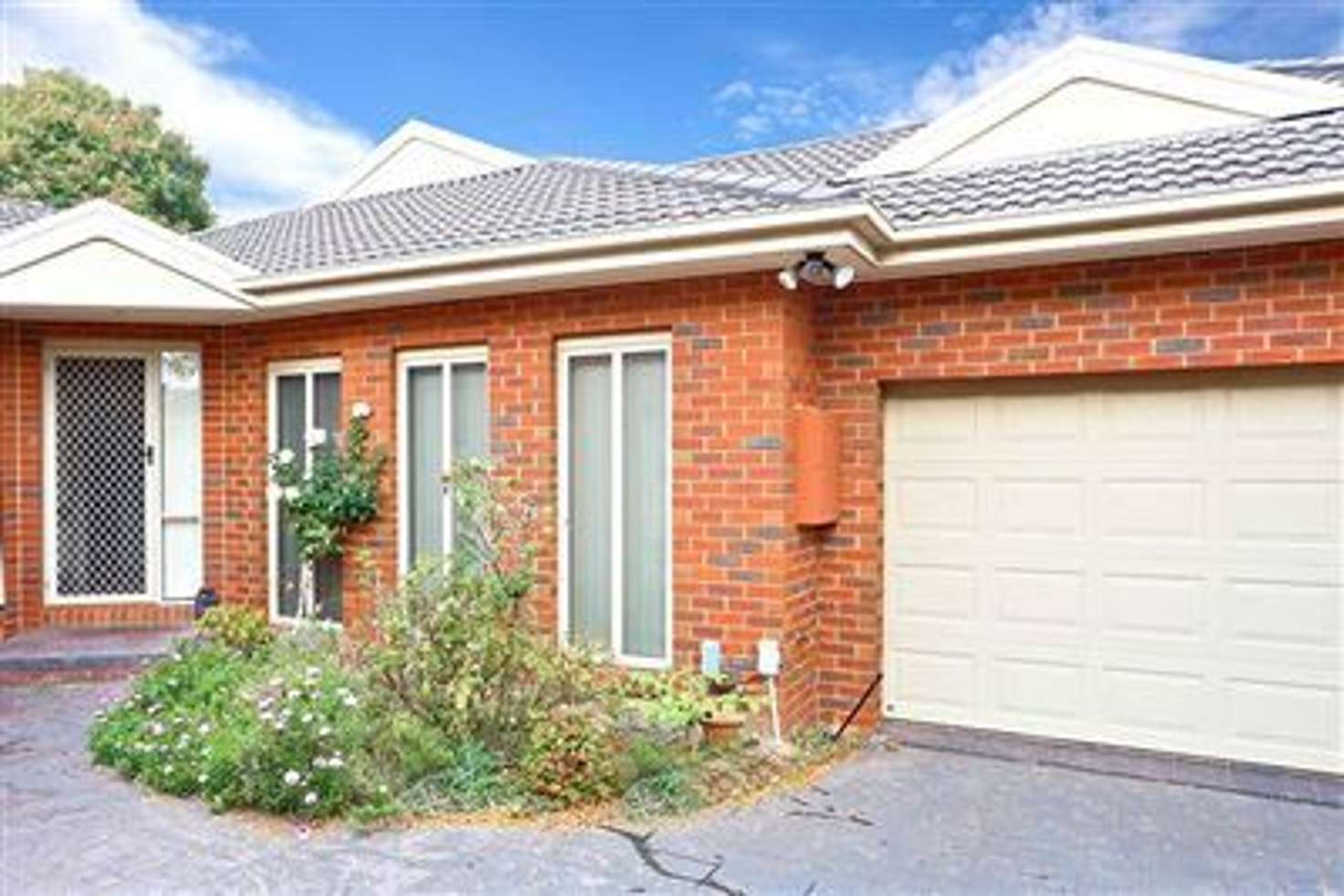 Main view of Homely townhouse listing, 2/11 Sagan Court, Glen Waverley VIC 3150