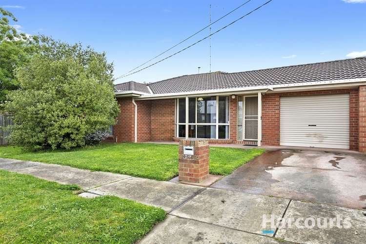 Main view of Homely townhouse listing, 1/618 Ascot Street South, Redan VIC 3350