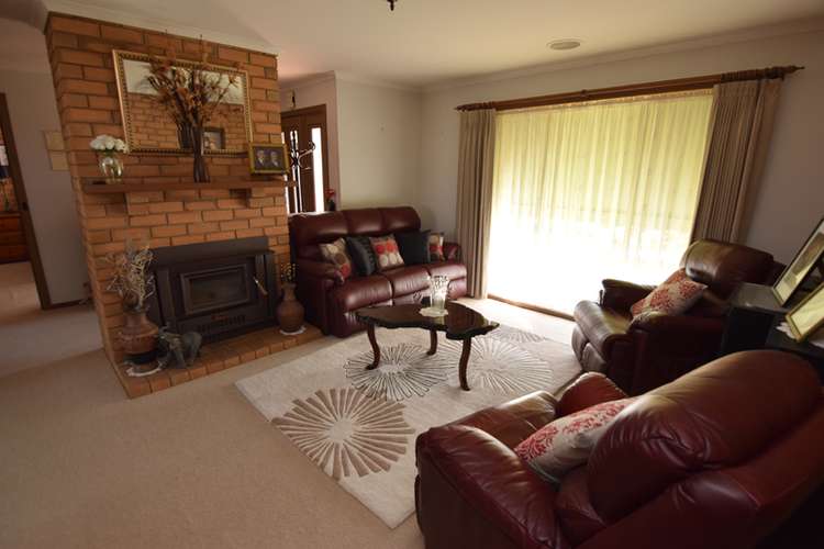 Fourth view of Homely house listing, 5 Janet Court, Wangaratta VIC 3677