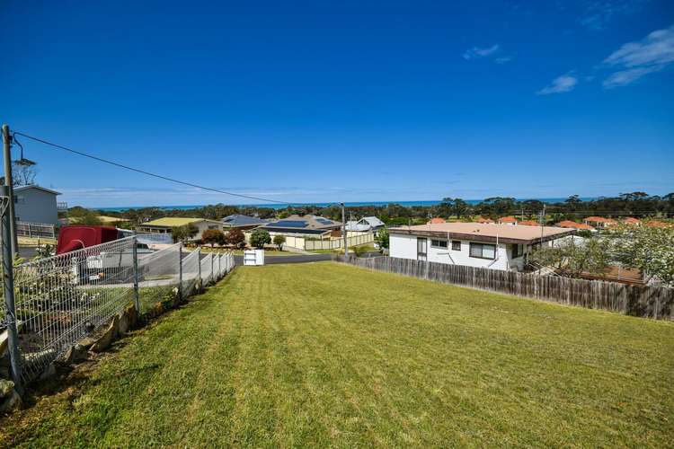 5 Merindah Court, Lakes Entrance VIC 3909