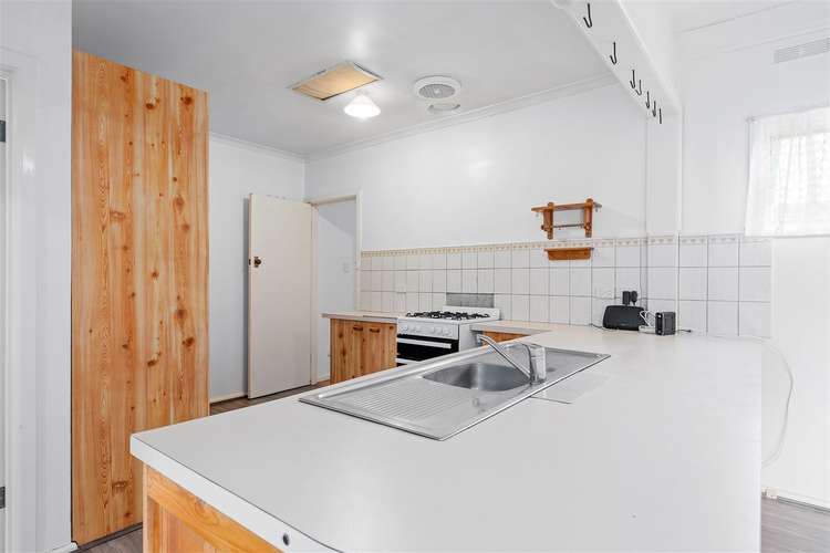 Second view of Homely unit listing, 1/476 Highbury Road, Mount Waverley VIC 3149