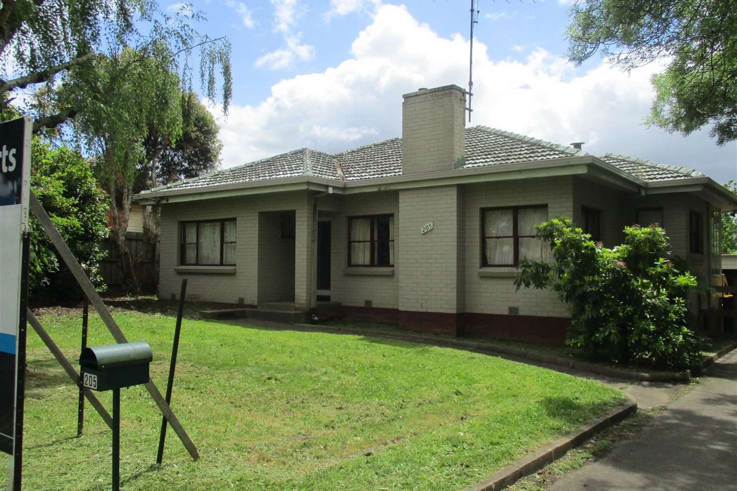 Main view of Homely house listing, 205 Princes Way, Drouin VIC 3818