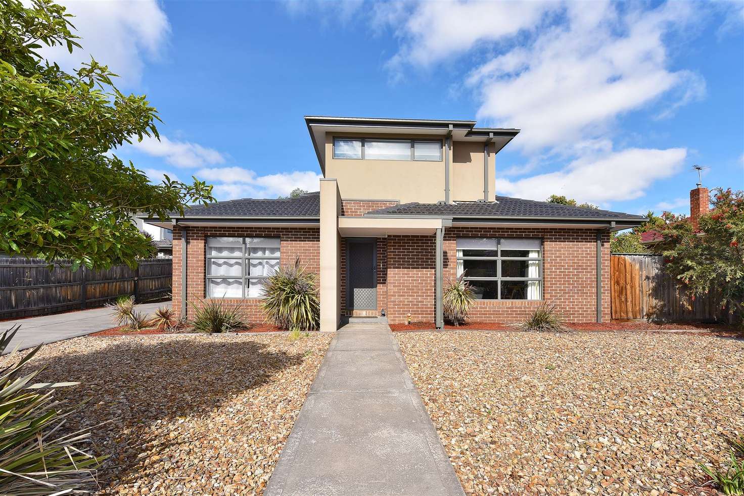 Main view of Homely townhouse listing, 1/627 Pascoe Vale Road, Oak Park VIC 3046