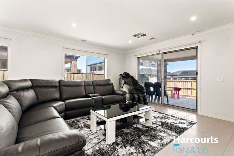 Second view of Homely house listing, 5 Yalmy Avenue, Wollert VIC 3750