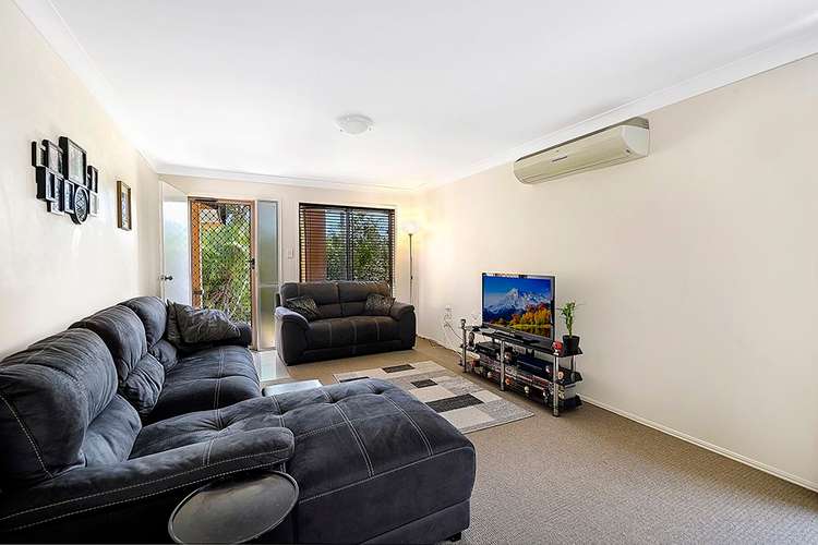 Third view of Homely semiDetached listing, 1/12 Marybeth Crescent, Molendinar QLD 4214