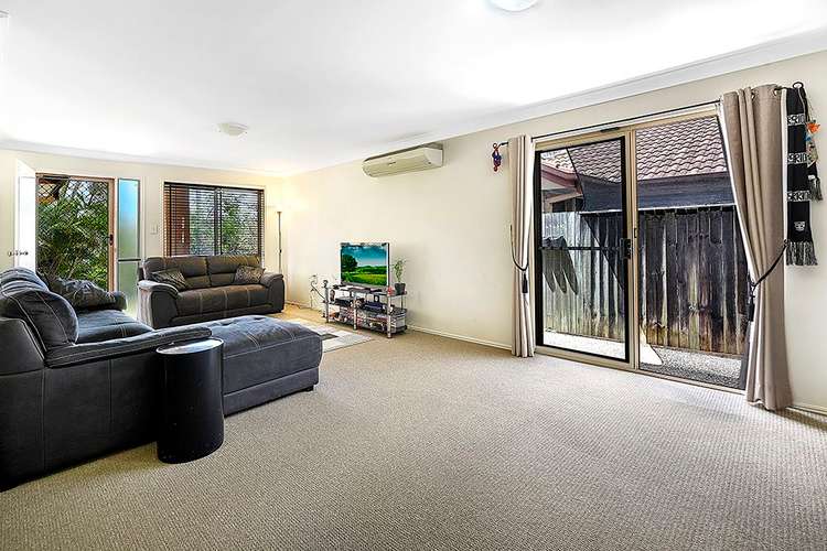 Fourth view of Homely semiDetached listing, 1/12 Marybeth Crescent, Molendinar QLD 4214