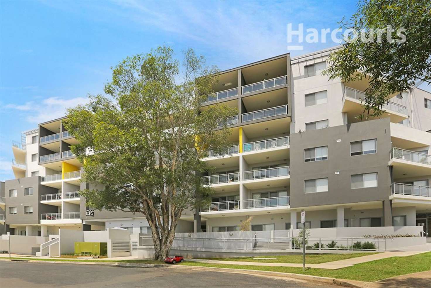 Main view of Homely unit listing, 32/24-26 Tyler Street, Campbelltown NSW 2560