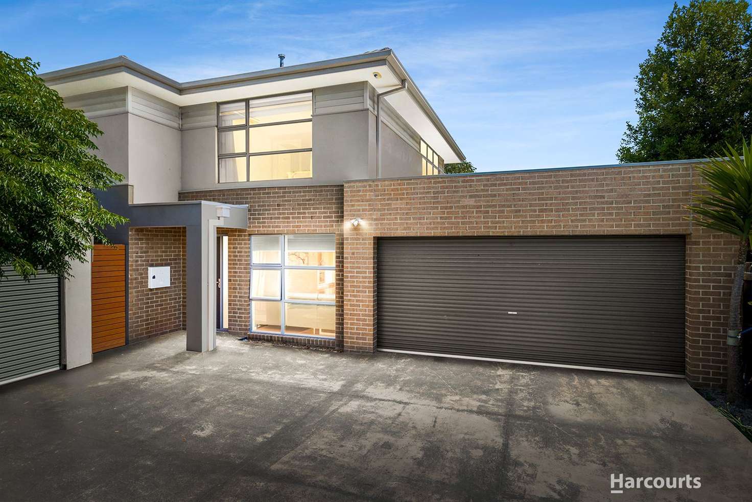 Main view of Homely townhouse listing, 2/212 Haughton Road, Oakleigh South VIC 3167