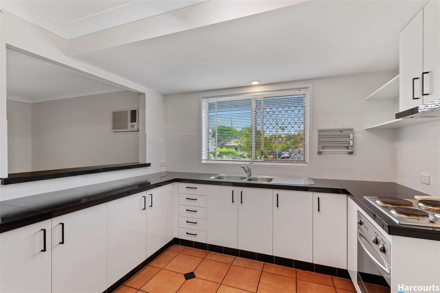 Main view of Homely townhouse listing, 1/17 Grosvenor Street, Balmoral QLD 4171
