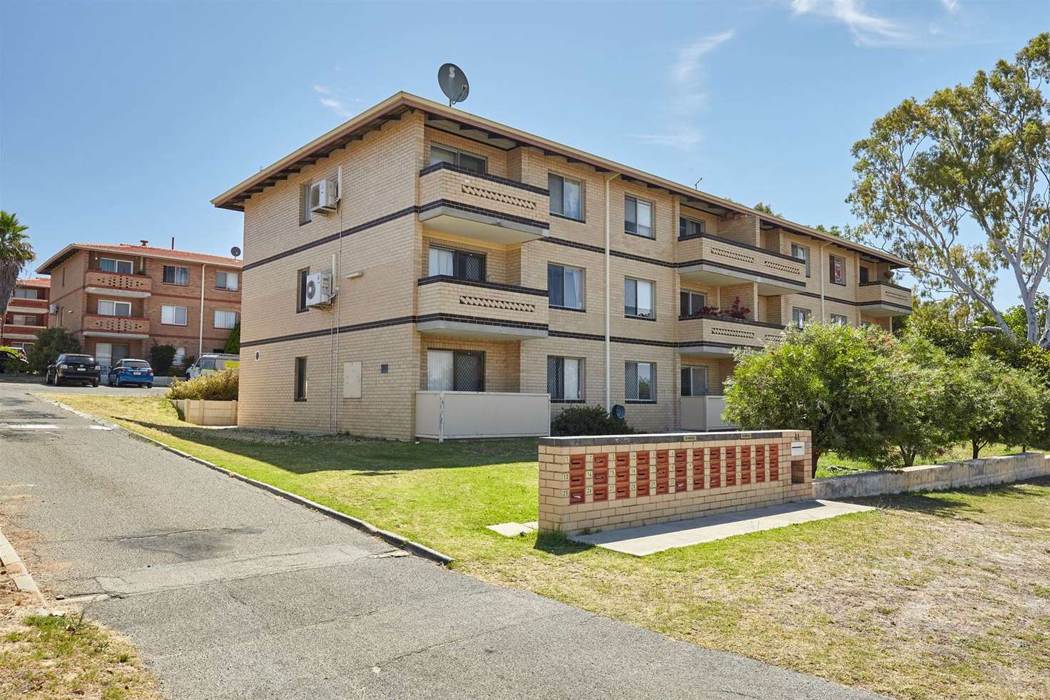 Main view of Homely unit listing, 17/41 Davilak Avenue, Hamilton Hill WA 6163