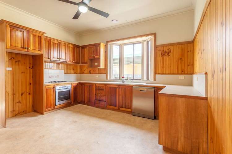 Second view of Homely house listing, 15 Hamilton Crescent, Wangaratta VIC 3677