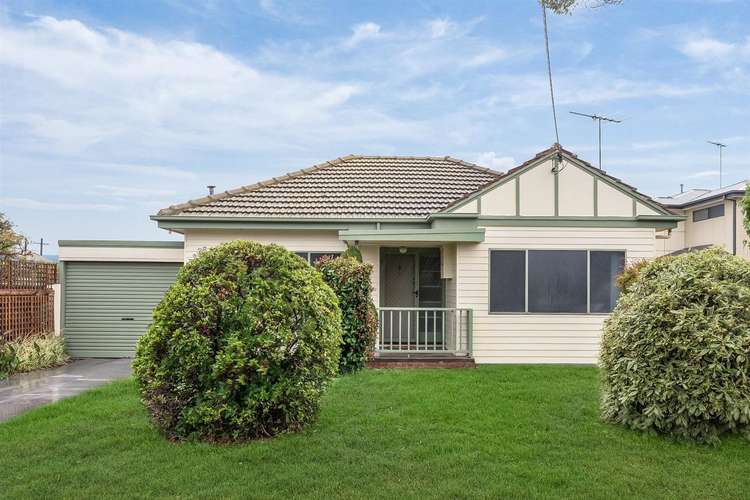 38 Myrtle Grove, North Shore VIC 3214