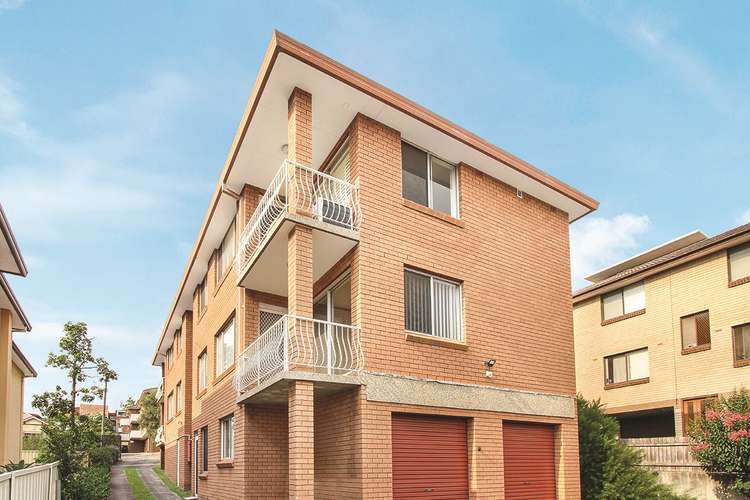 Main view of Homely unit listing, 4/6 Loftus Street, Wollongong NSW 2500