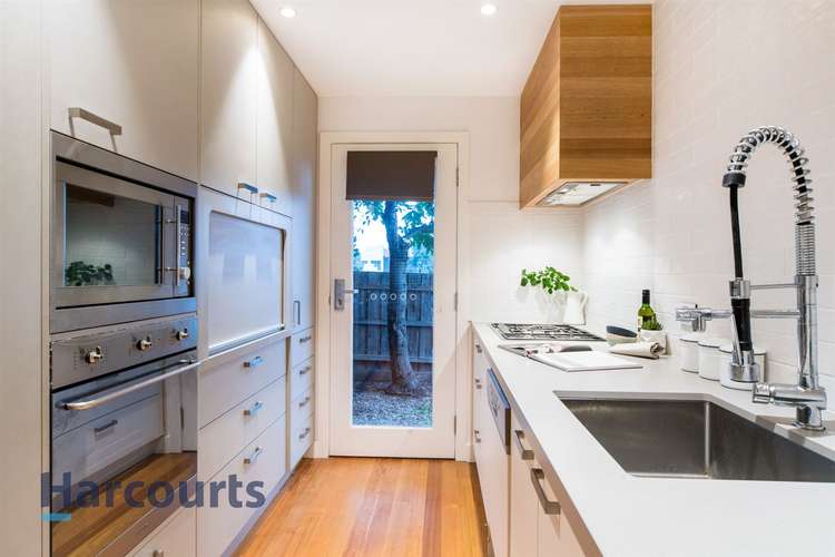 Sixth view of Homely apartment listing, 2/7 Bent Street, Bentleigh VIC 3204