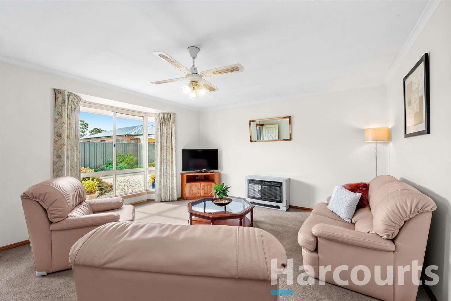 Main view of Homely townhouse listing, 2/6 Lake Street, Wendouree VIC 3355