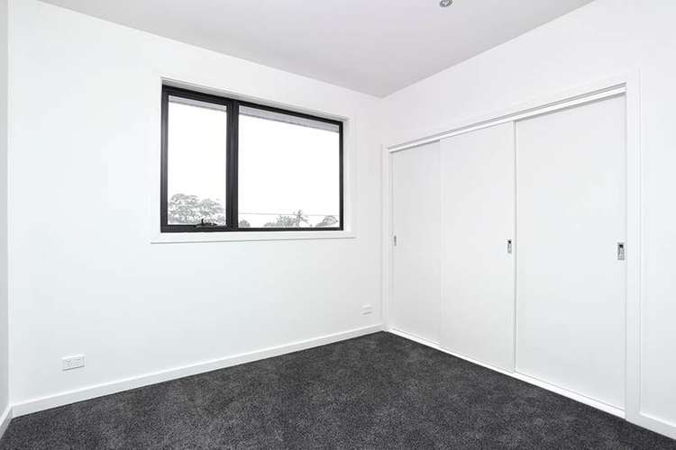 Fifth view of Homely townhouse listing, 17 b Vasey Ave, Mount Waverley VIC 3149
