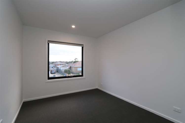 Fifth view of Homely townhouse listing, 2/25 Dickens Street, Lalor VIC 3075