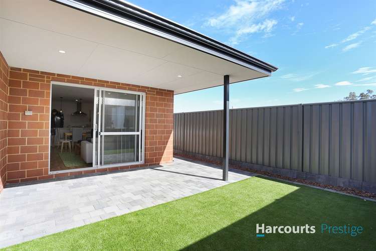 Third view of Homely house listing, 5 Crewe Crest, Wellard WA 6170