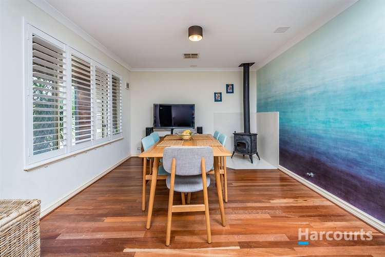 Fourth view of Homely house listing, 2 Meadow Place, Quinns Rocks WA 6030