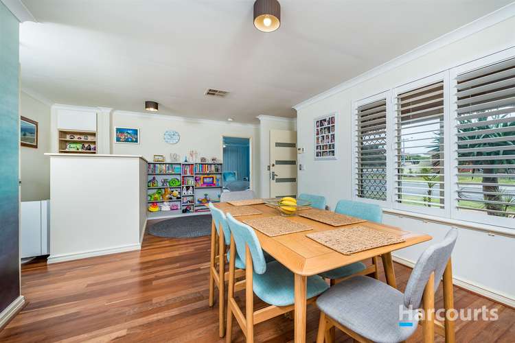 Fifth view of Homely house listing, 2 Meadow Place, Quinns Rocks WA 6030