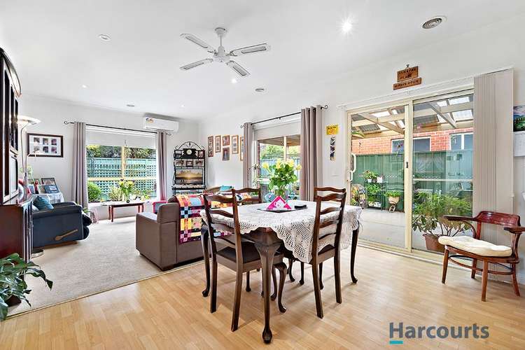 Main view of Homely house listing, 5 Elstead Way, Lake Gardens VIC 3355