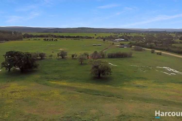 Fifth view of Homely acreageSemiRural listing, 8 Dove Lane, Swansea TAS 7190