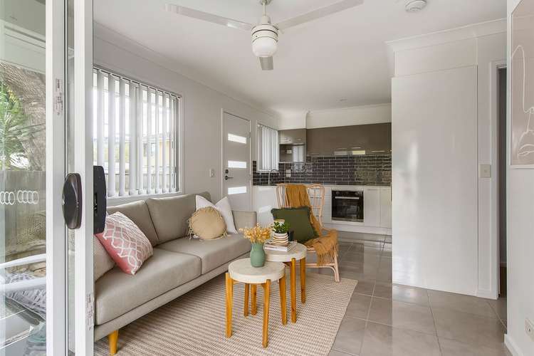 Second view of Homely semiDetached listing, 2/26 Kinsellas Road West, Mango Hill QLD 4509