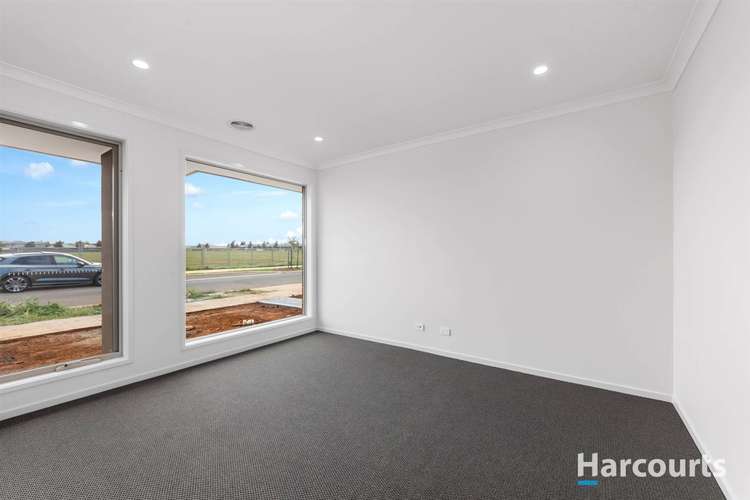 Fourth view of Homely house listing, 15 Azadi  Crescent, Strathtulloh VIC 3338