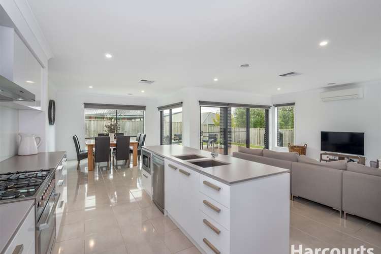 Fourth view of Homely house listing, 8 Highland Way, Warragul VIC 3820