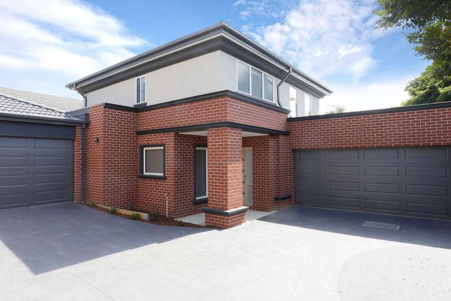 Main view of Homely townhouse listing, 2/1 Gowan Road, Mount Waverley VIC 3149