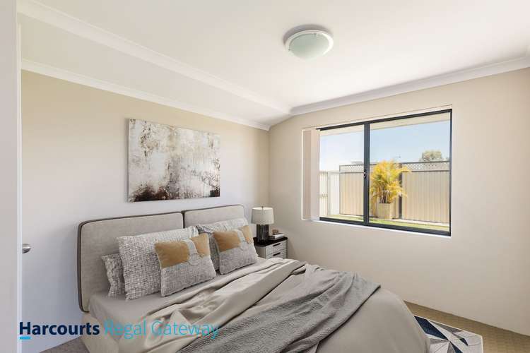 Seventh view of Homely house listing, 33 Descanso Loop, Aubin Grove WA 6164
