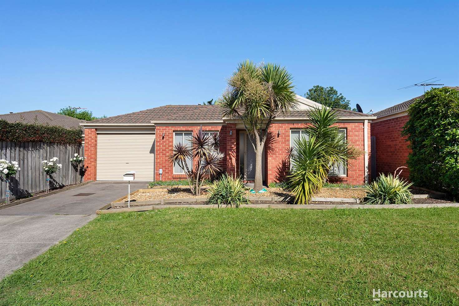 Main view of Homely unit listing, 4 Janna  Place, Berwick VIC 3806