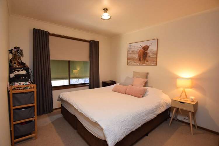 Fifth view of Homely flat listing, 1/10 Skehan Avenue, Wangaratta VIC 3677
