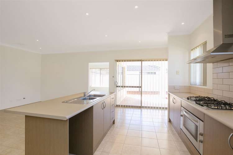 Fifth view of Homely house listing, 4 Foothill Close, Aubin Grove WA 6164