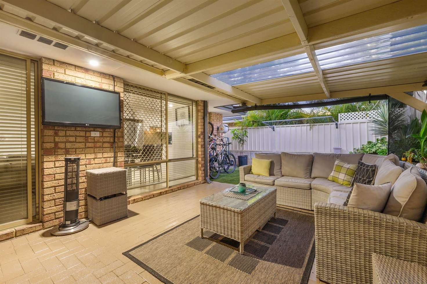 Main view of Homely unit listing, 6/14 Stampel Gardens, Kardinya WA 6163