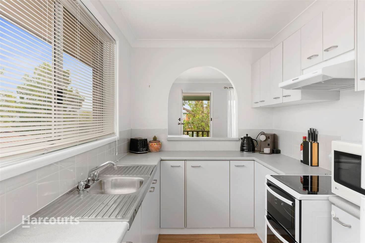 Main view of Homely villa listing, 2/6-8 Darren Avenue, Kanahooka NSW 2530