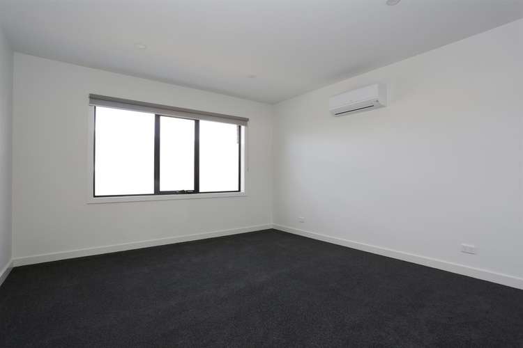 Fourth view of Homely townhouse listing, 1/30 Winmalee Drive,, Glen Waverley VIC 3150