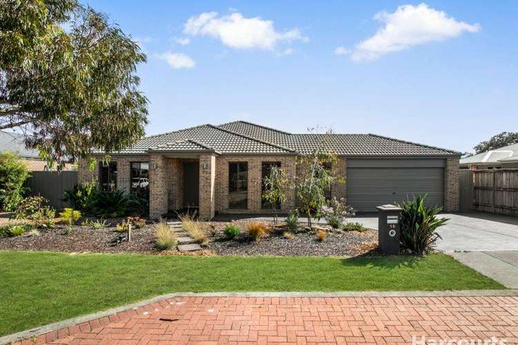 19 Royanne Close, Bunyip VIC 3815