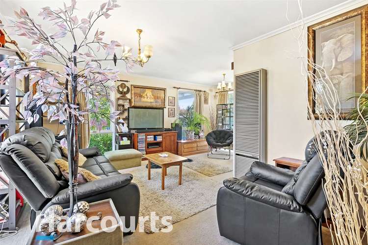 Second view of Homely house listing, 6 Linton Court, Alfredton VIC 3350