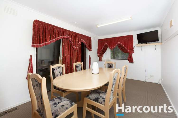 Fifth view of Homely house listing, 5 Sutherland Court, Endeavour Hills VIC 3802