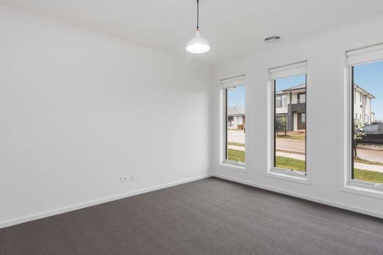 Third view of Homely house listing, 5 Hampton Drive, Warragul VIC 3820