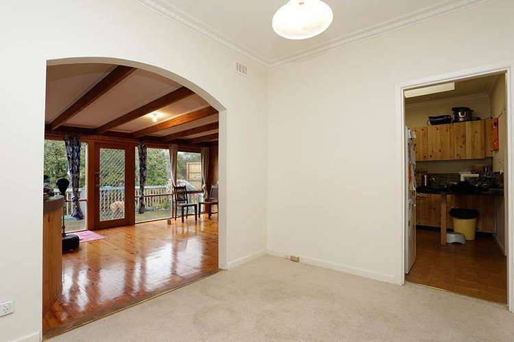 Fourth view of Homely house listing, 10 Hillview Avenue, Mount Waverley VIC 3149