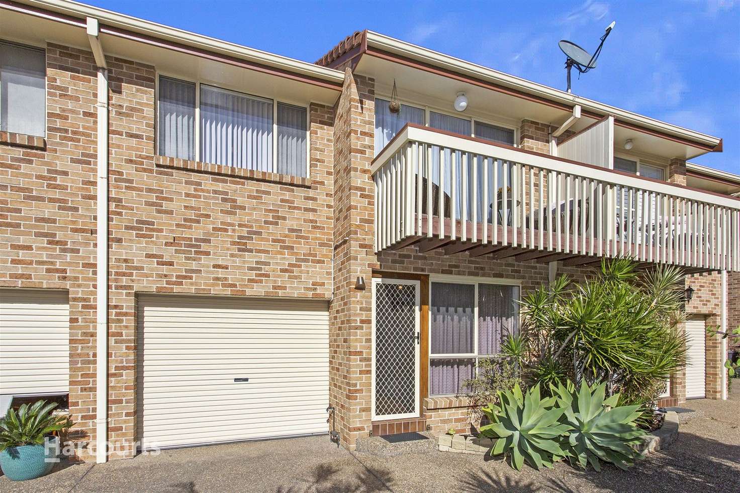 Main view of Homely townhouse listing, 2/90 Kurrajong Street, Windang NSW 2528