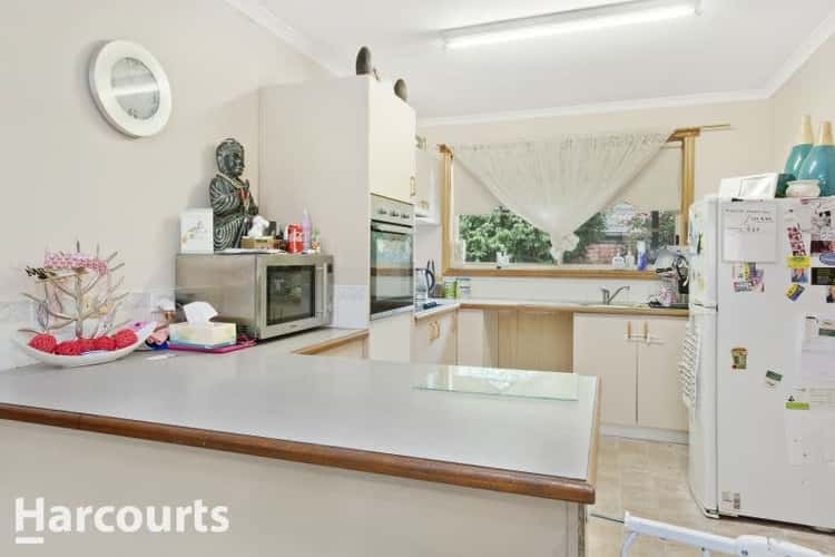 Second view of Homely house listing, 2 Leerama Court, Black Hill VIC 3350