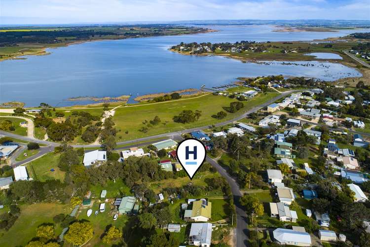 8 Shoreline Drive, Clayton Bay SA 5256