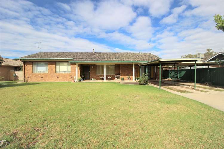 6 Albert Street, Cootamundra NSW 2590