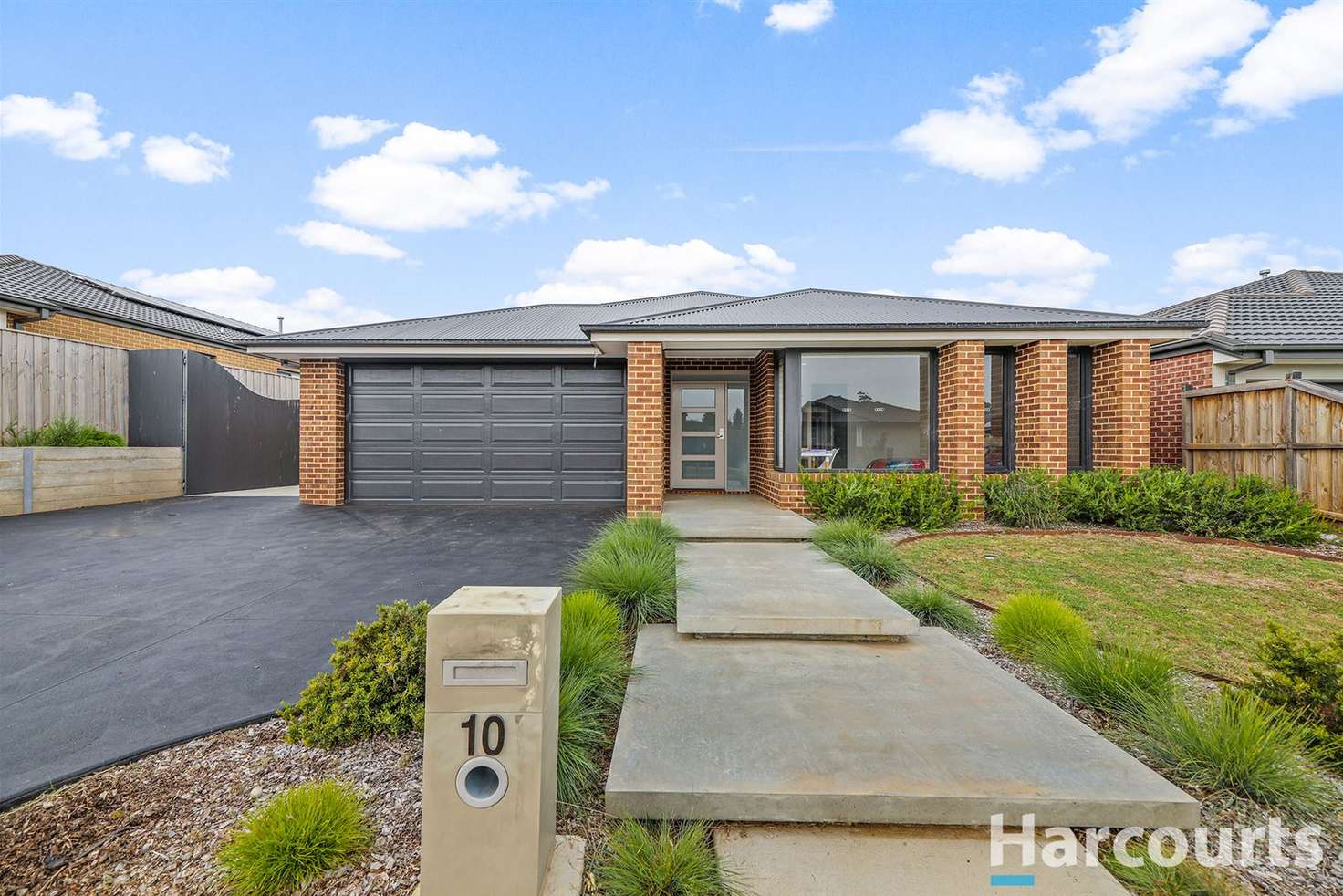 Main view of Homely house listing, 10 Boyd Avenue, Warragul VIC 3820