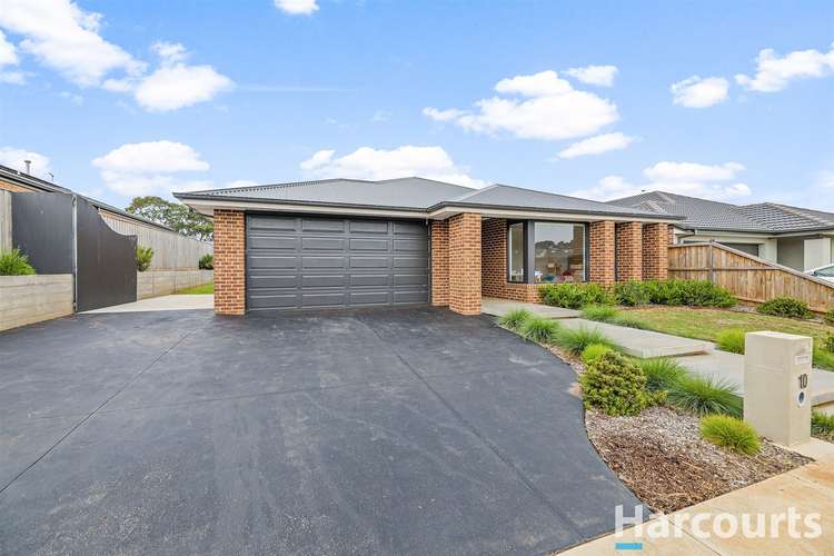 Second view of Homely house listing, 10 Boyd Avenue, Warragul VIC 3820